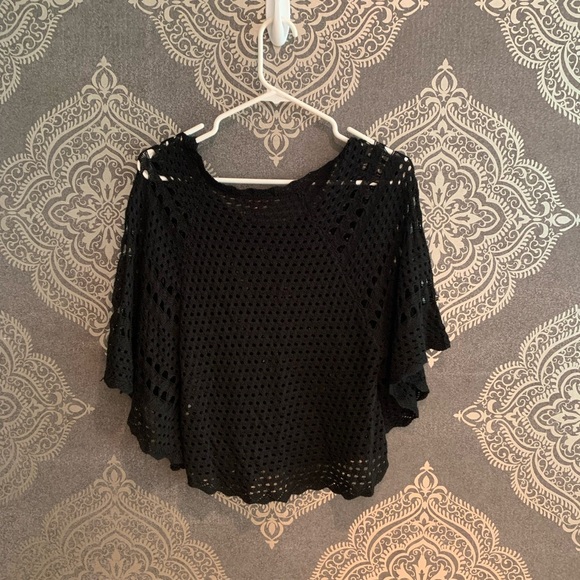 S Black Takeout tank Crochet Top - Picture 2 of 3